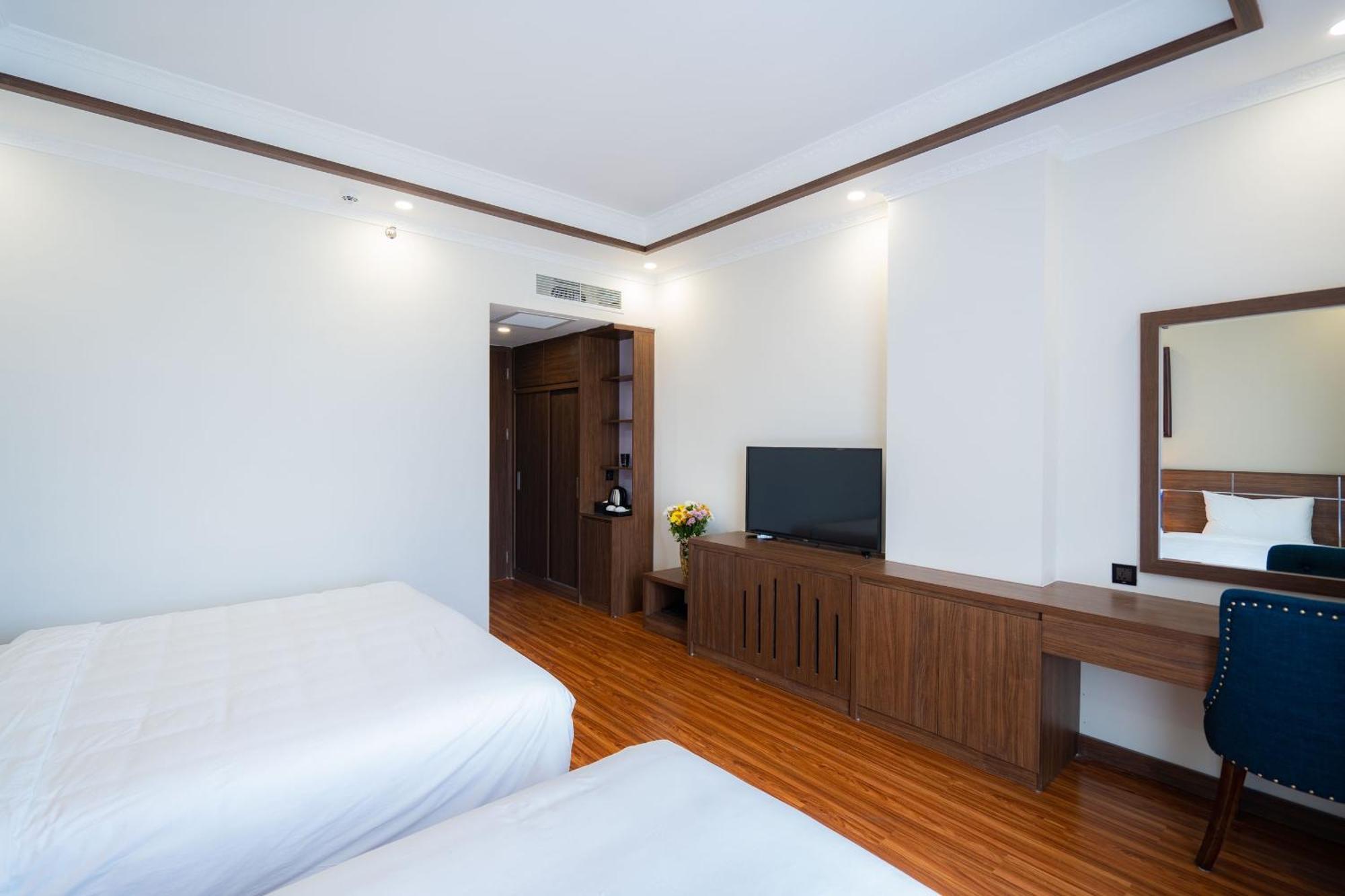 Xuan Thanh Luxury Hotel Ха Лонг Екстериор снимка